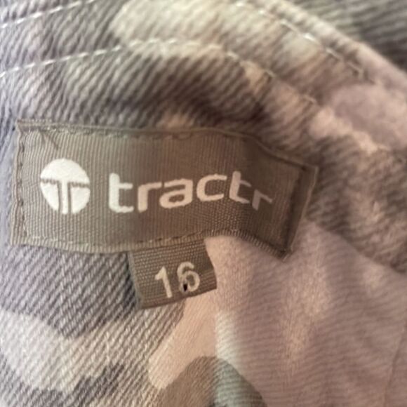 ✨Tractr Gray & White Camoflauge Overalls Dress - Picture 2 of 7